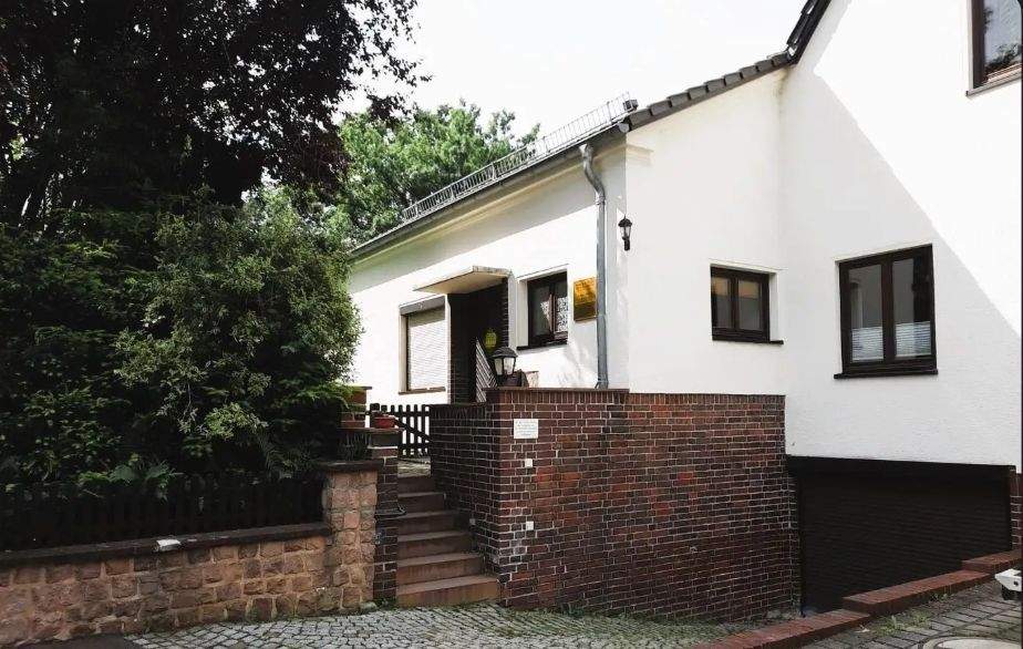 Thumbnail-Moderne Praxis- oder Bürofläche (110 m²) in Meerane – 6 Stellplätze, flexible Raumaufteilung, sofort verfügbar