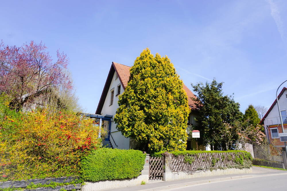 Thumbnail-Sommer im eigenen Garten - EFH mit 3 Garagen, Garten und Gartenhaus in Hummeltal