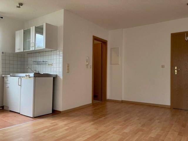Zimmer mit Küche (wird erneuert)