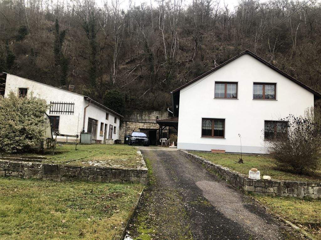 Thumbnail-Einfamilienhaus in ruhiger Wohnlage zur Saale mit ca. 2.164 m² großem Grundstück