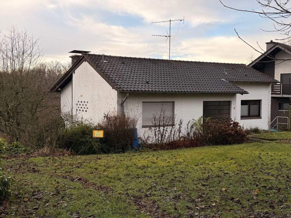 Thumbnail-Vermietetes Zweifamilienhaus für Mehrgenerationenwohnen in Top Lage