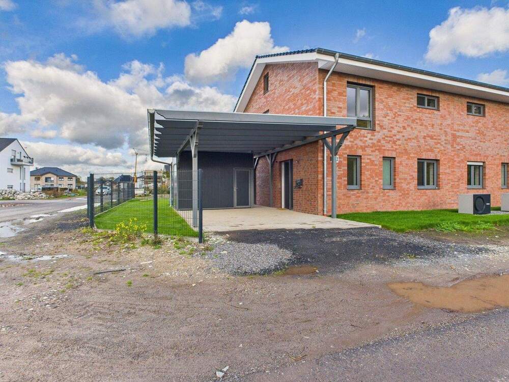 Thumbnail-Nachhaltig leben im Grünen: Neubau-Doppelhaus mit Top-Ausstattung & Carport