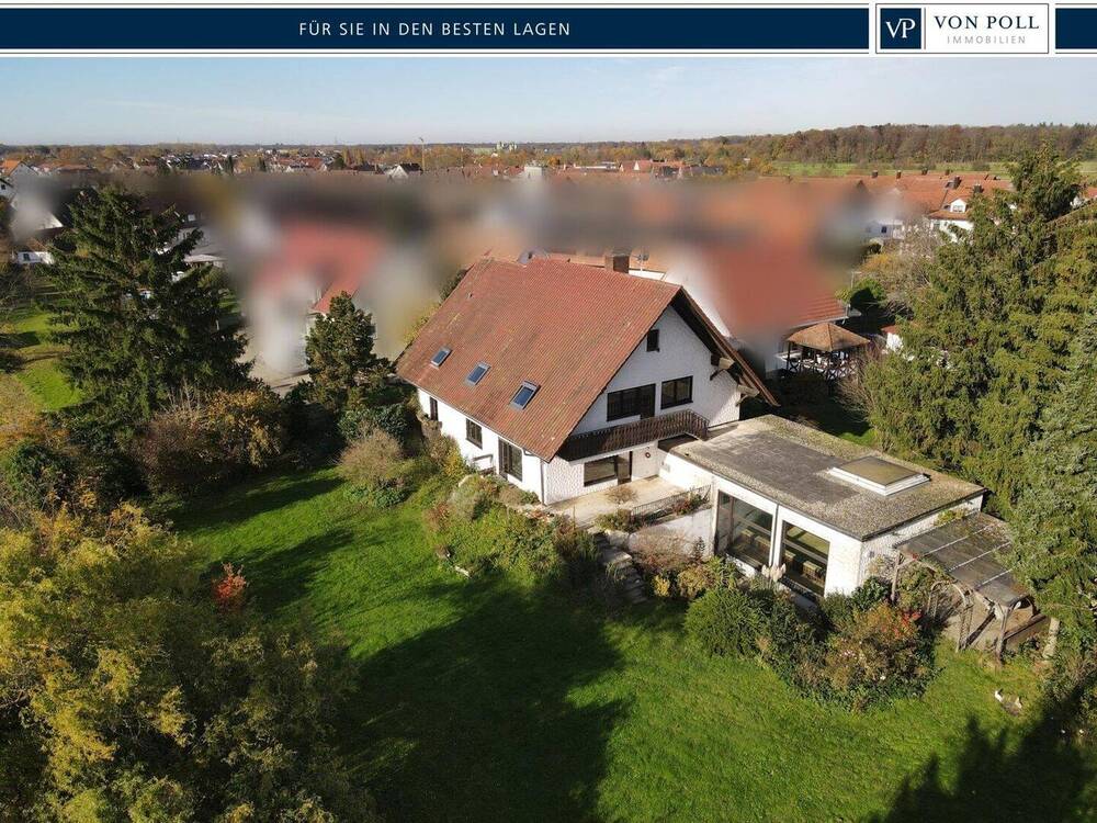 Thumbnail-Großzügiges Einfamilienhaus mit Einliegerwohnung und Traumgrundstück in Schutterwald