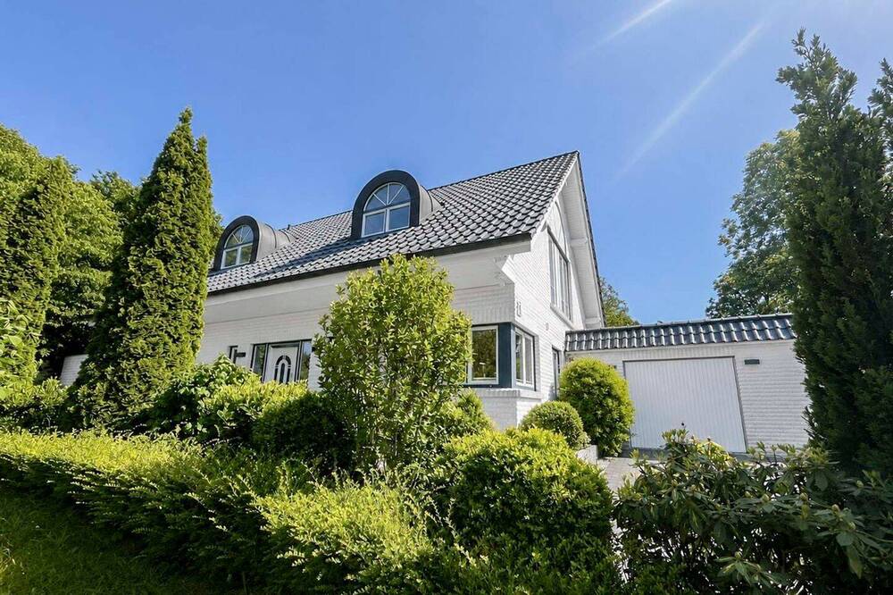 Thumbnail-Seeblick trifft stilreines Design - teilautarkes Architektenhaus in Klingberg - Scharbeutz