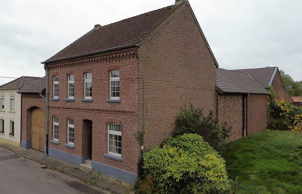 Thumbnail-Ehemaliger Bauernhof mit zwei Wohnhäusern und Nebengebäuden in Hückelhoven