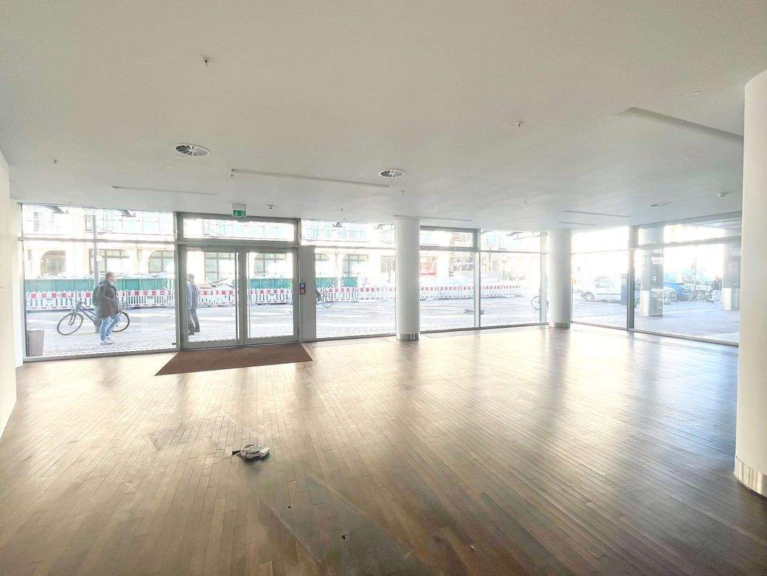 Thumbnail-Sport Space am Gendarmenmarkt