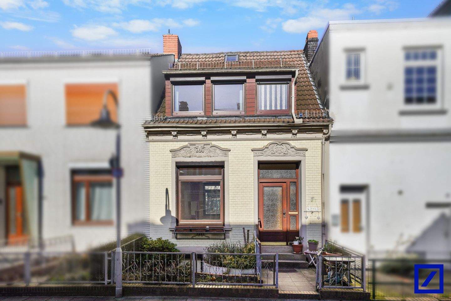 Thumbnail-Kompaktes Reihenhaus mit Garten, Keller und zusätzlichem Wohnraum im Spitzboden