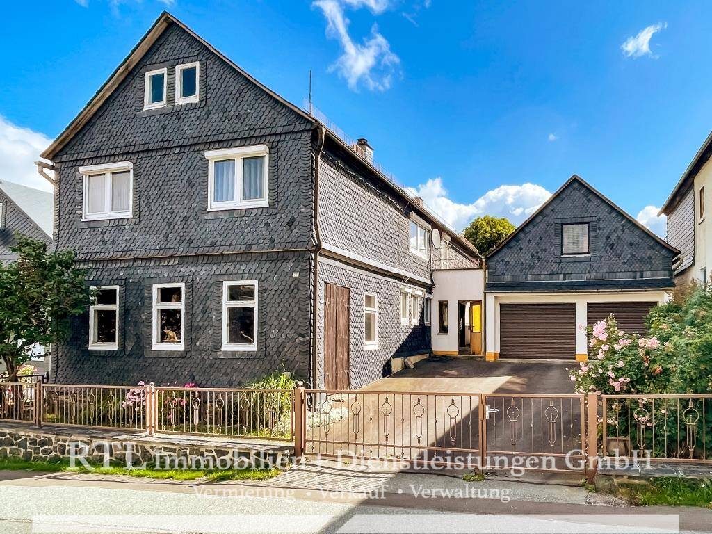 Thumbnail-Wohnhaus mit Werkstatt, Garagen & Grünfläche (A1596)