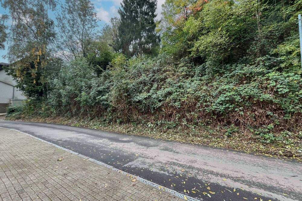 Grundstück