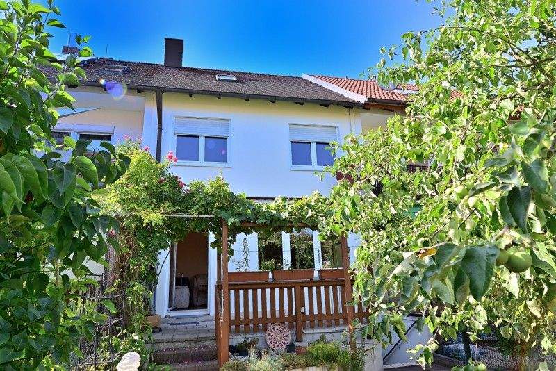 Thumbnail-gemütliches Reihenmittelhaus sucht neue Eigentümer