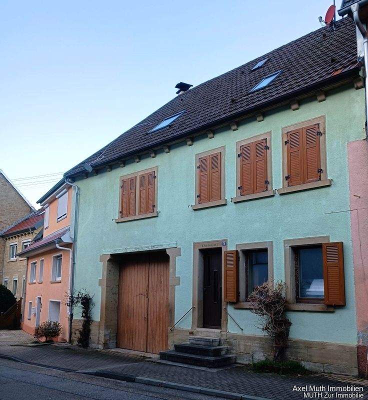 Thumbnail-Vielseitiges Sandsteinhaus von 1897 mit Hof & Scheune + Grundstück Ideal für Hand- u. Heimwerker