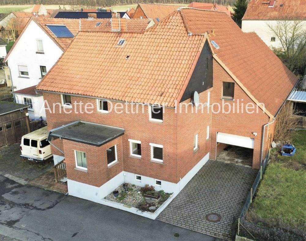 Thumbnail-Dein Einfamilienhaus in Eime OT Deinsen mit Scheune und anliegenden Grundstück auf 2 Etagen