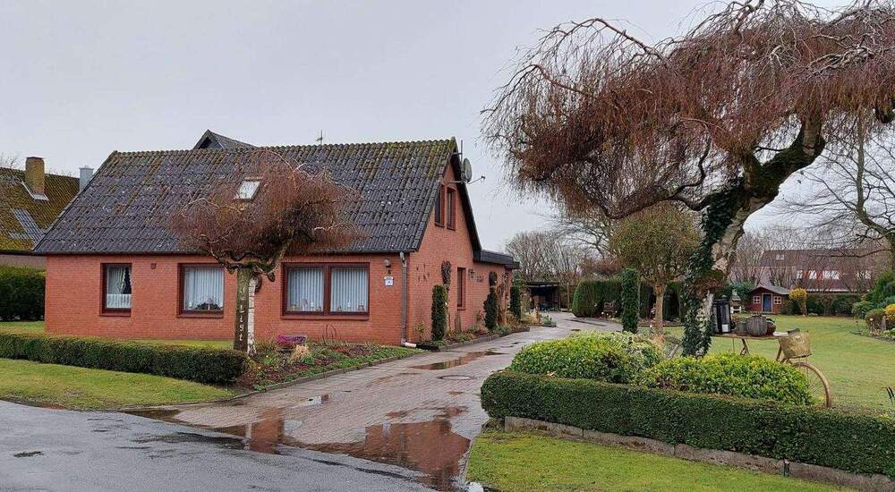 Thumbnail-Geräumige und sehr gepflegte DHH zu Vermieten