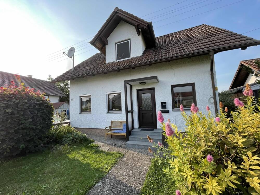 Thumbnail-Kleines, renovierungsbed. Einfamilienhaus