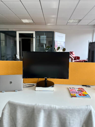 Thumbnail-FixDesk: Zentraler Schreibtischplatz im Herzen von Hennef - Netzwerken & Podcast