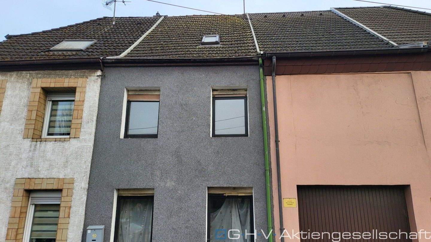 Thumbnail-kleines Reihenmittelhaus mit Sanierungsaufwand