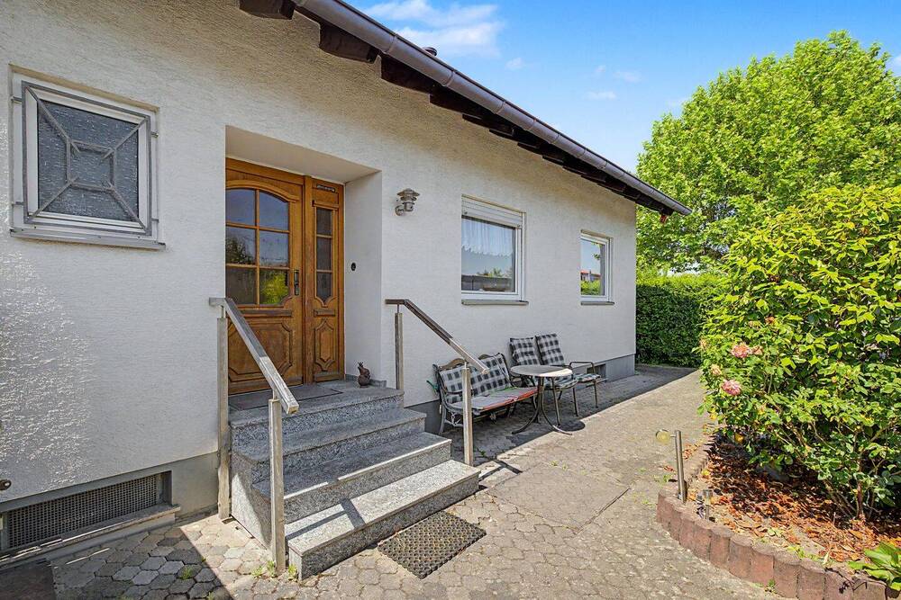 Thumbnail-Einfamilienhaus mit Garten, Garage & viel Potenzial in Eggenstein-Leopoldshafen