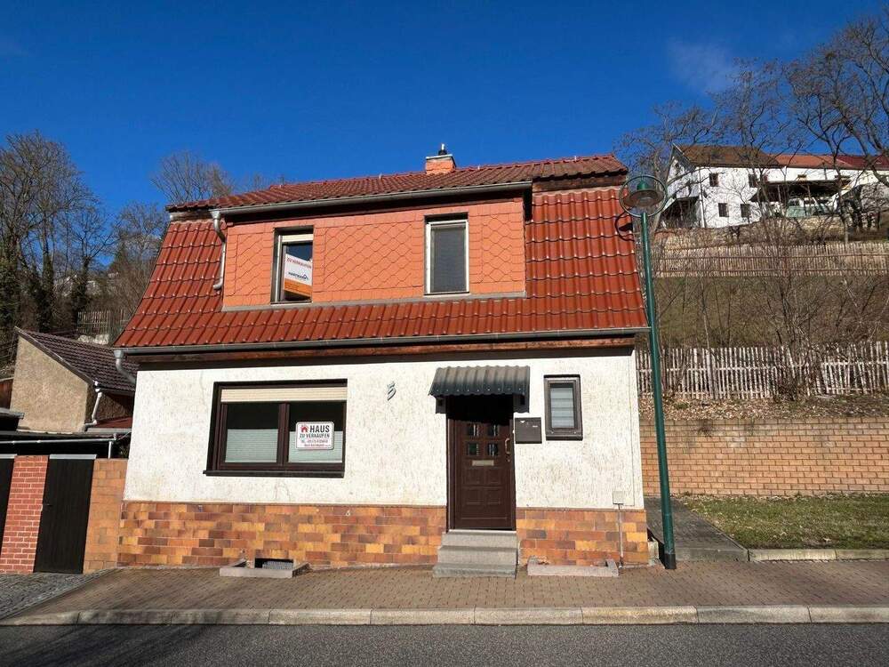 Thumbnail-Kleines, gepflegtes Einfamilienhaus mit Nebengelass in Könitz zu verkaufen