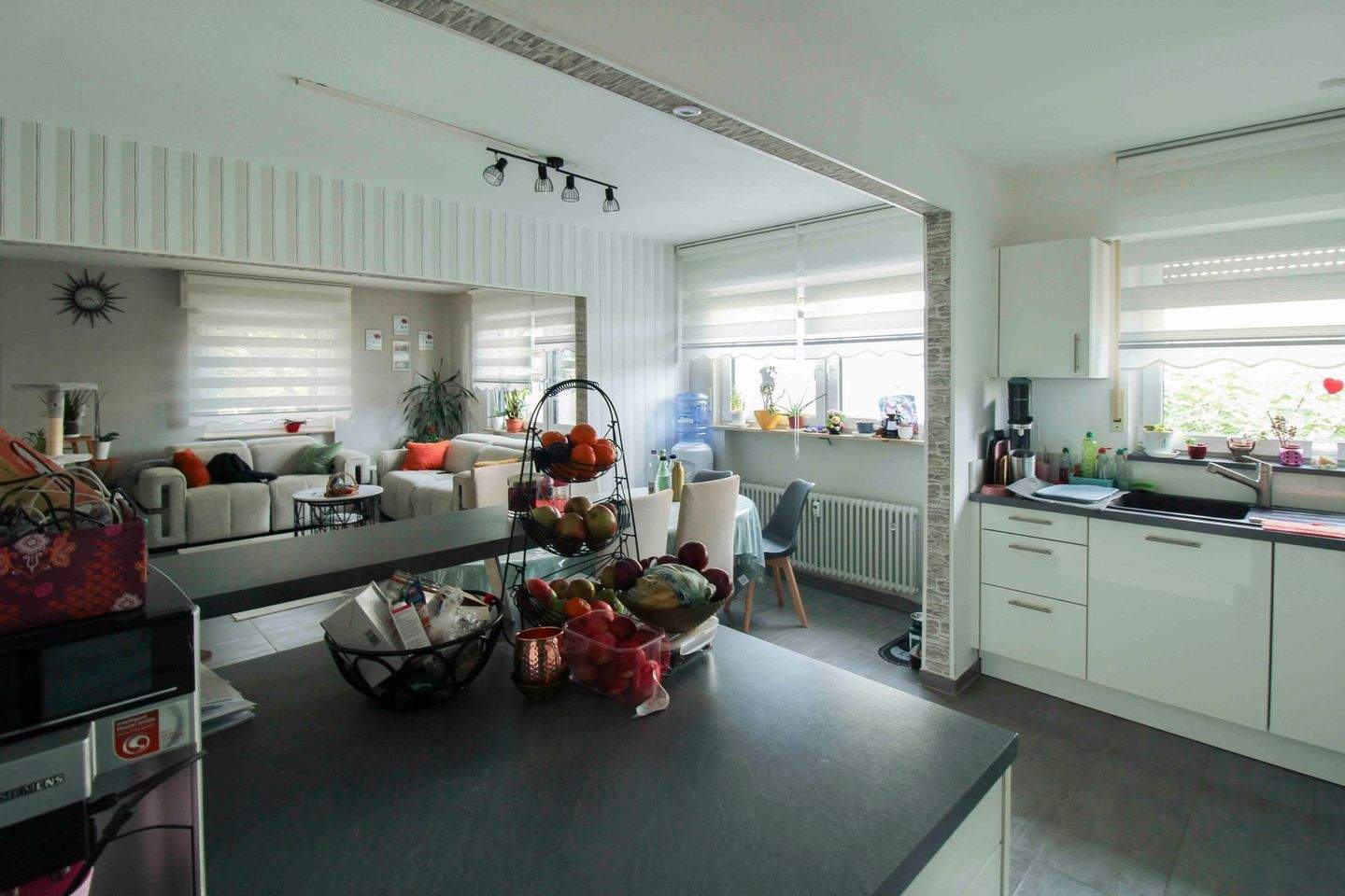 Thumbnail-Bequemer und grobzügig wohnen: Erdgeschosswohnung in zentraler Lage