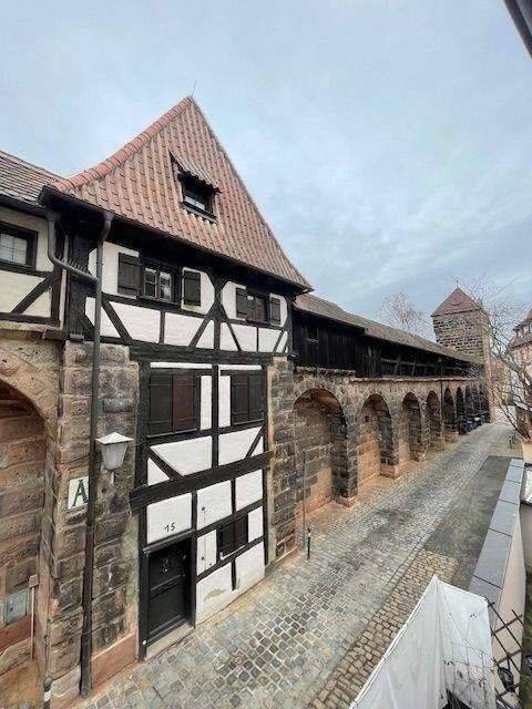 Thumbnail-***HAUPTTRIBÜNE...WOHNEN AN DER STADTMAUER...CITYNAH...MIT Einbauküche***