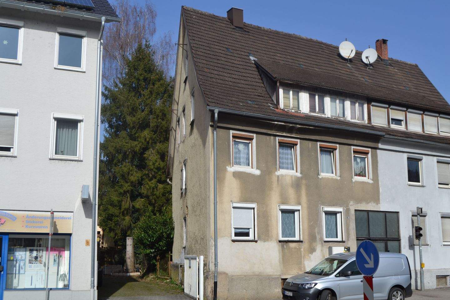 Thumbnail-Mehrfamilienhaus mit 3 Wohneinheiten in universitärer Lage