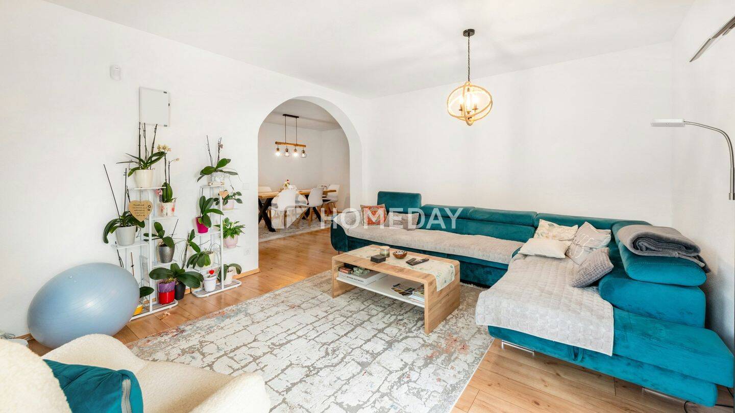 Thumbnail-Großzügige Etagenwohnung mit 2 Balkonen und moderner Ausstattung in gepflegtem Mehrfamilienhaus