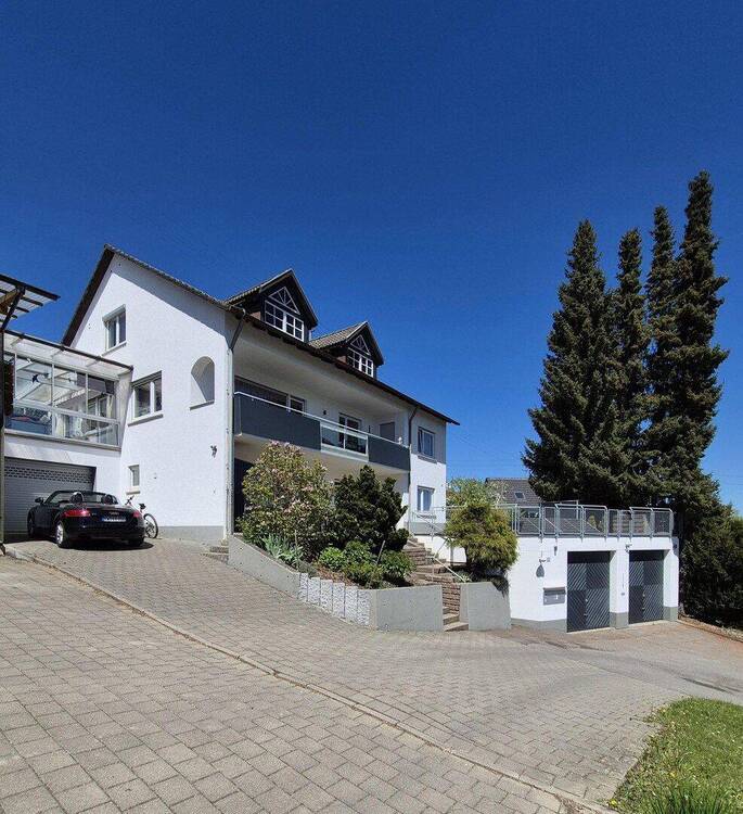 Thumbnail-Außergewöhnliches Mehrfamilienhaus mit Aussicht und Ausblick