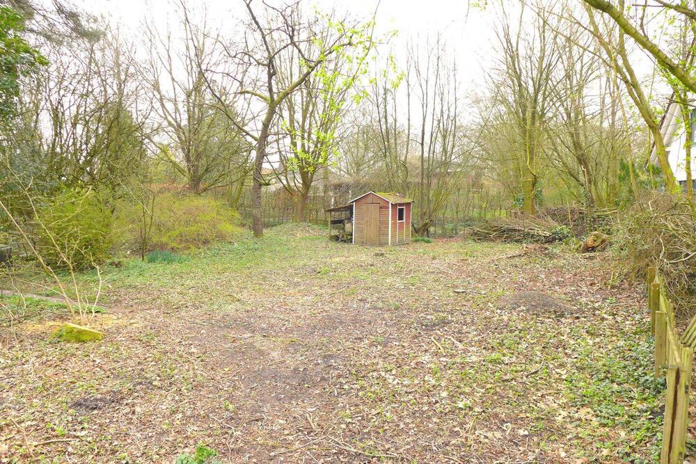 Thumbnail-Verstecktes Juwel: Ruhiges Grundstück mit privater Zuwegung in zentraler Lage