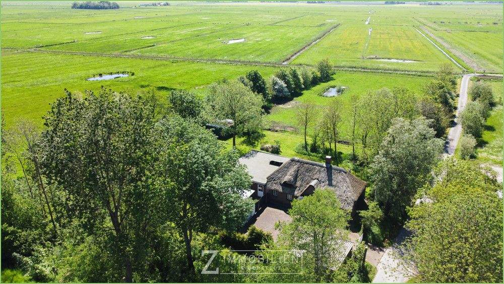 Thumbnail-Energetisch modernisiert: Reetdachkate mit Einliegerwohnung**