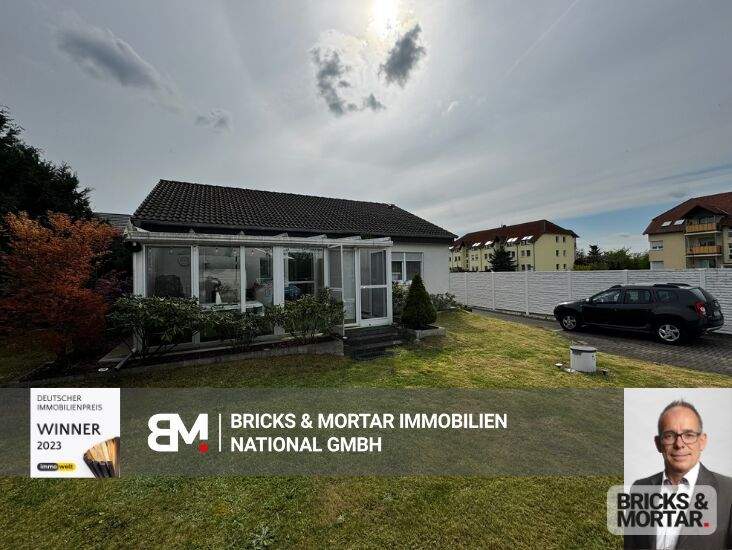 Thumbnail-Wohnglück auf einer Ebene - charmanter Bungalow mit Wintergarten & Gartenidylle