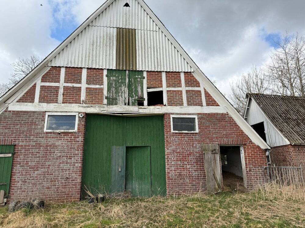 Thumbnail-Großzügiges landwirtschaftliches Areal mit abrissreifen Bestandsgebäuden in Osten-Isensee