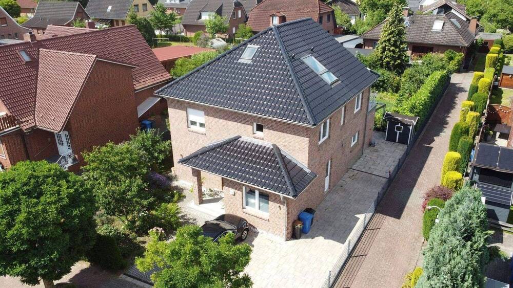 Thumbnail-Geräumiges Einfamilienhaus mit Dachterrasse in ruhiger Spielstraße
