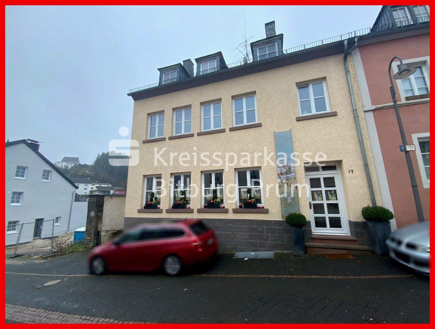 Thumbnail-Wohn- und Geschäftshaus in guter Lage