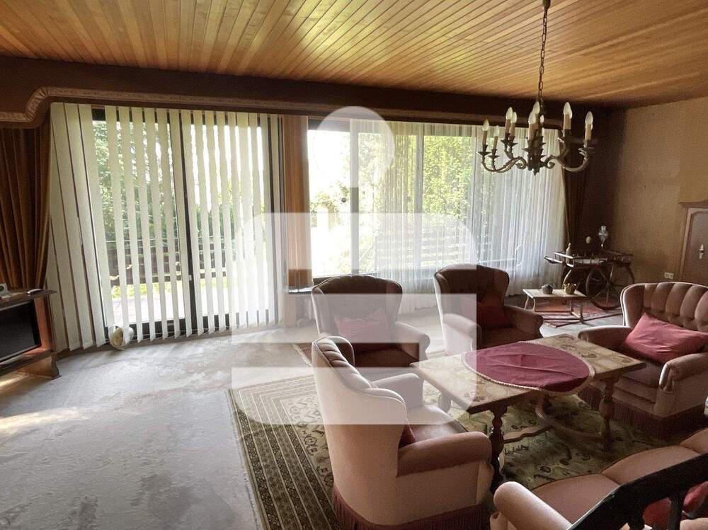 Thumbnail-Charmantes Einfamilienhaus mit viel Platz!