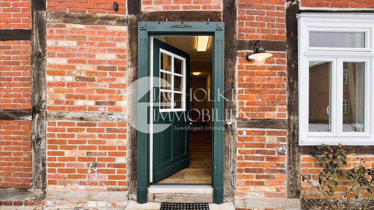 Thumbnail-Wo Geschichte auf Gegenwart trifft - Exklusives Fachwerkanwesen am idyllischen Bachlauf