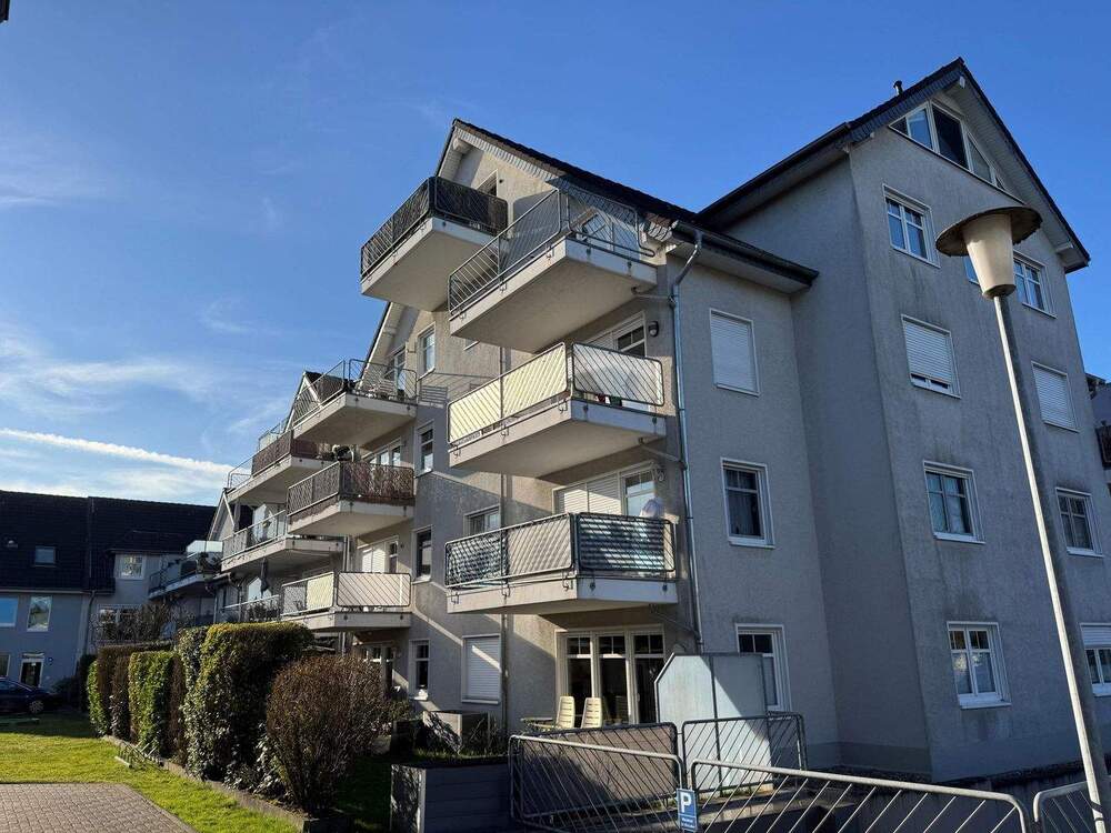 Thumbnail-Geräumige Wohnung mit Balkon und zwei Stellplätzen in begehrter Wohnlage von Rheinberg