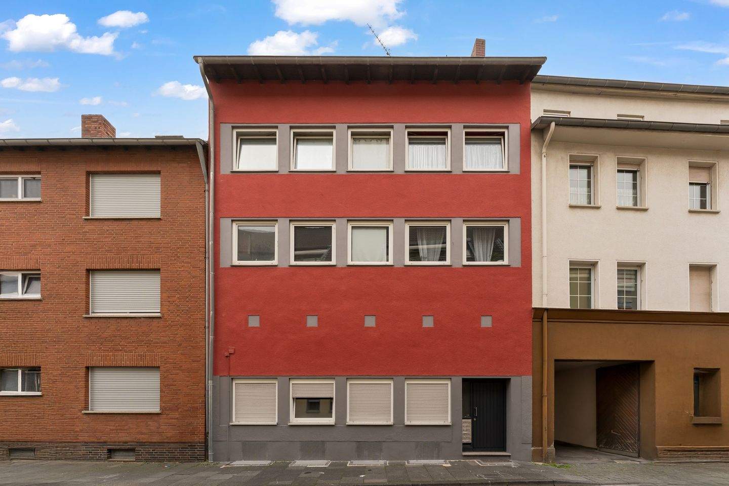 Thumbnail-Attraktives Mehrfamilienhaus im Zentrum von Euskirchen mit 6 Wohneinheiten