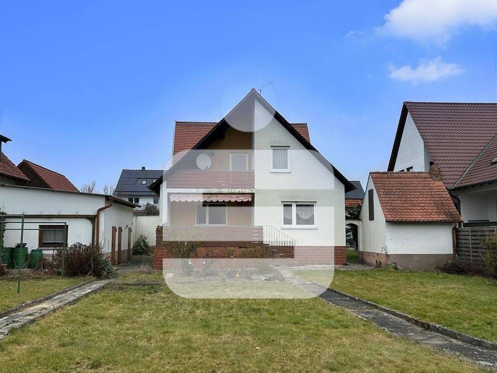 Thumbnail-Freistehendes Haus in Herzogenaurach-Niederndorf...hier ist viel Platz zum Wohnen und Bauen