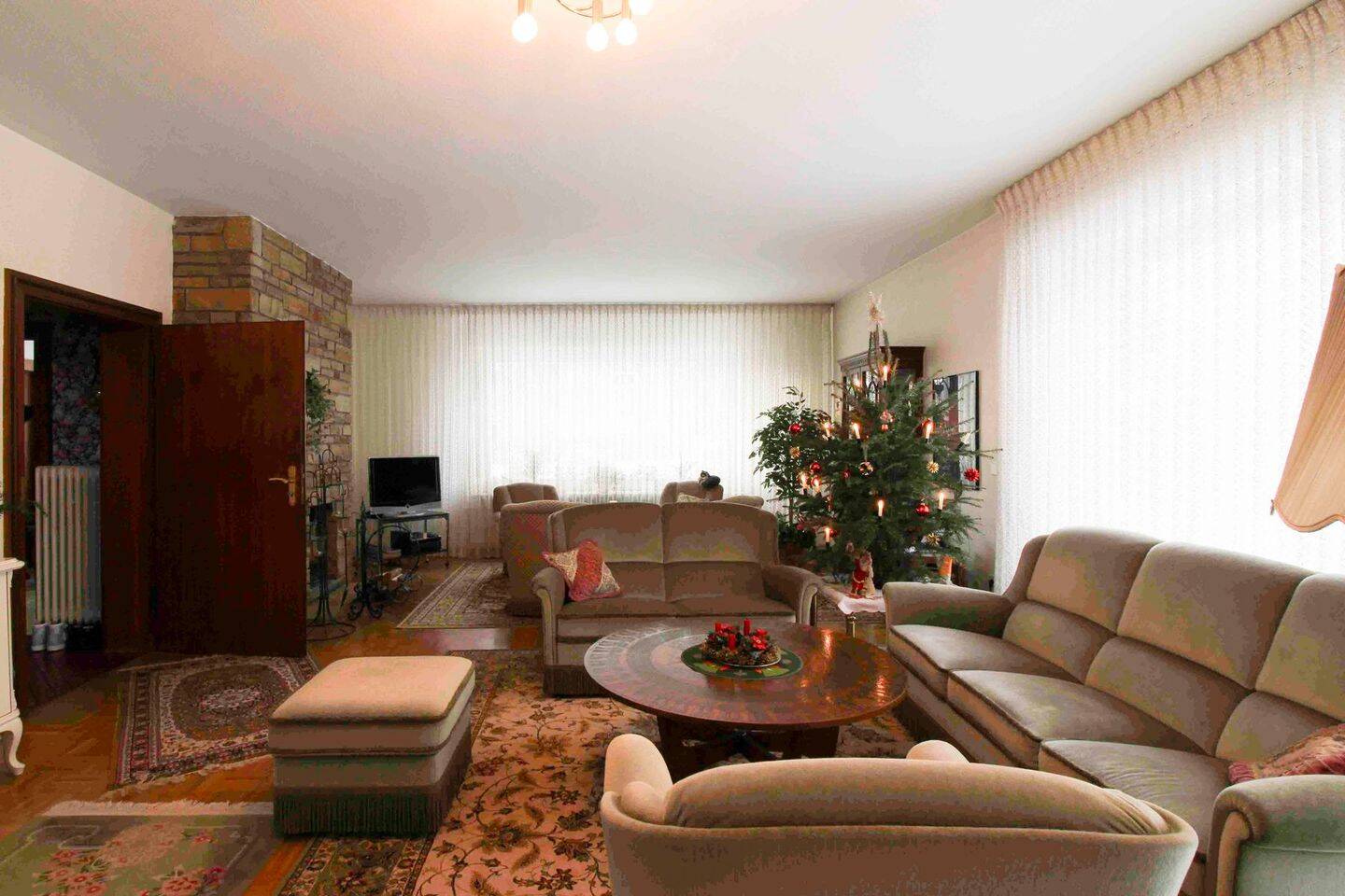 Thumbnail-Gepflegtes Einfamilienhaus mit Garten und Garage in Berlin