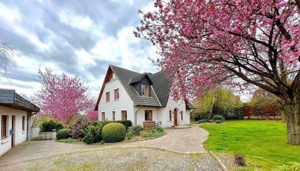 Thumbnail-Großes Einfamilienhaus vor den Toren Kiels