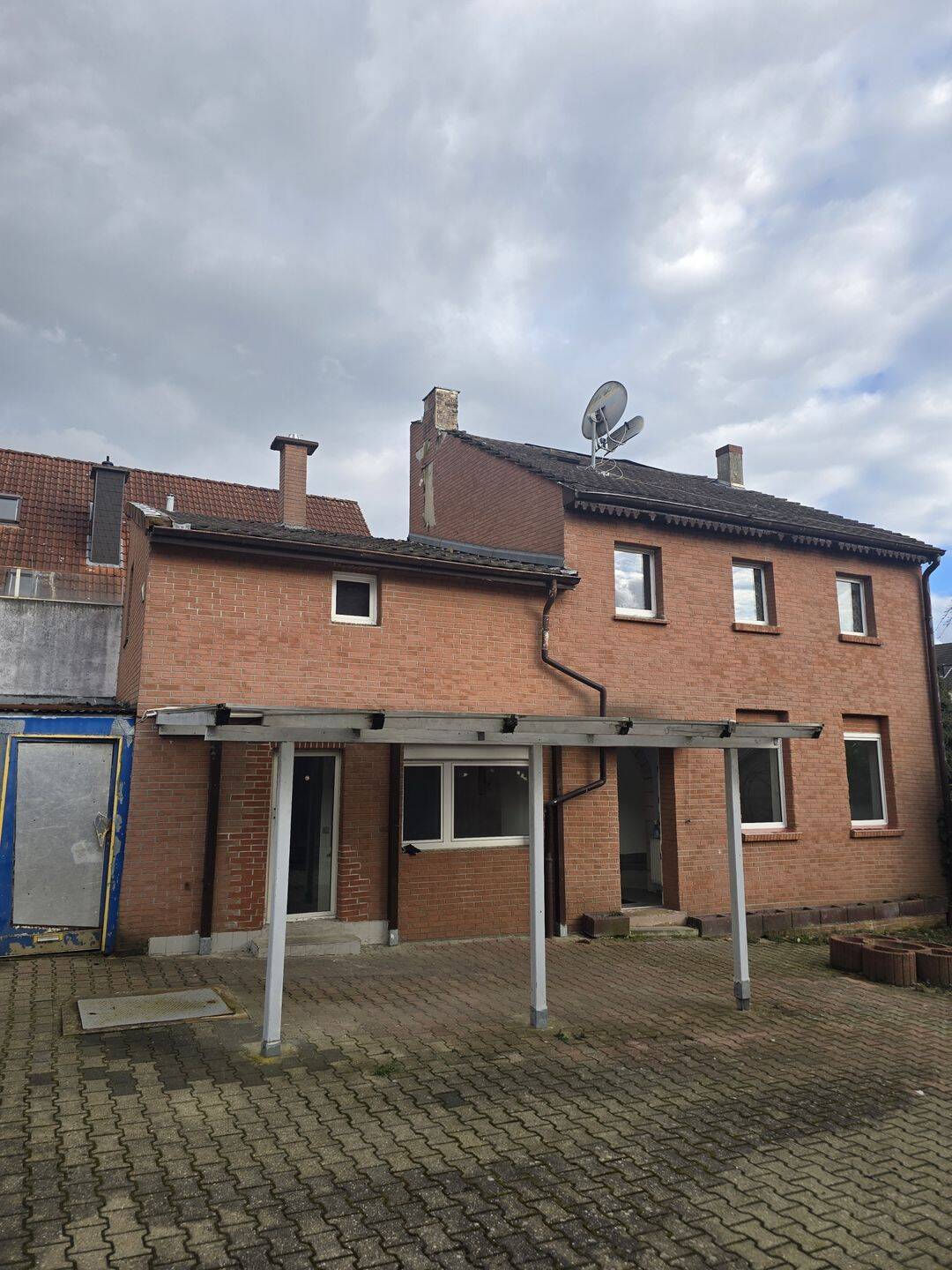 Thumbnail-Kaufangebot in Mönchengladbach: Günstiges Reihenhaus für kreative Sanierungsprojekte!