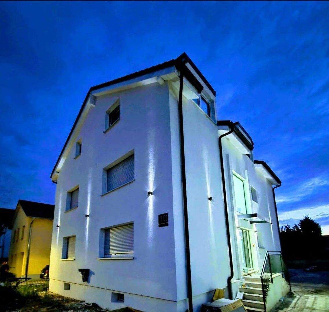 Thumbnail-Neues Einfamilienhaus (Doppelhaushälfte) mit 6 Zimmern in Stutensee