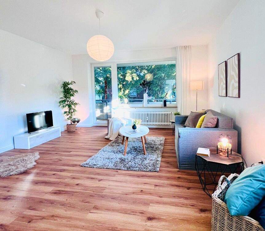 Thumbnail-Frisch renovierte 2-Zimmer-Wohnung mit Balkon und TG-Stellplatz in Hamburg-Rahlstedt