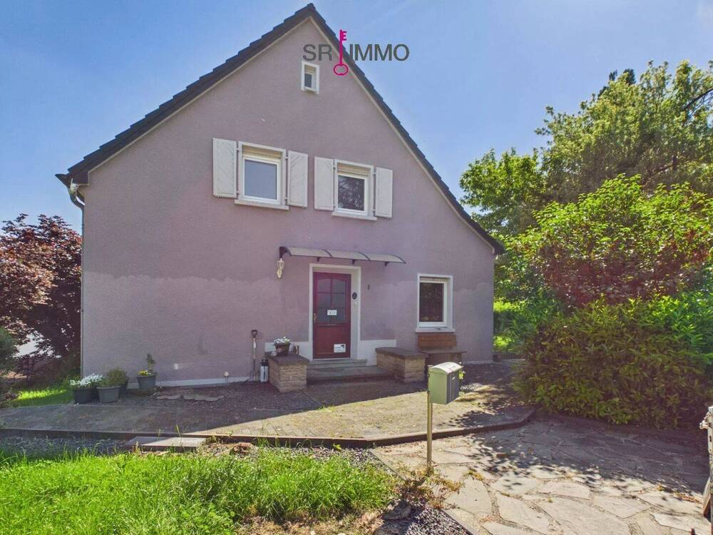 Thumbnail-Familienhaus mit Gartenidylle