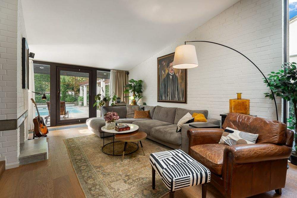 Thumbnail-Freistehender Bungalow mit Pool und großzügigem Grundriss und direktem Waldzugang