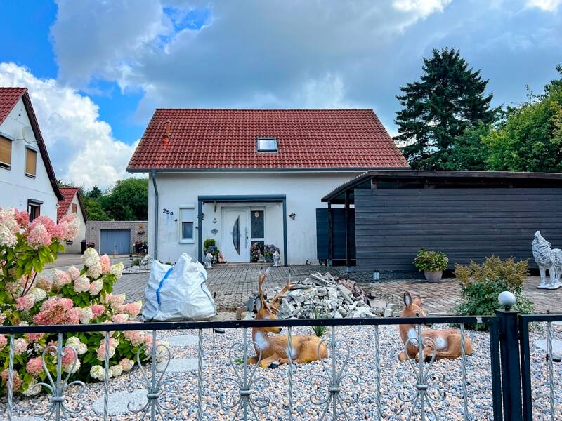 Thumbnail-Einfamilienhaus mit Wohnrecht gegen Mietzahlung zu verkaufen.