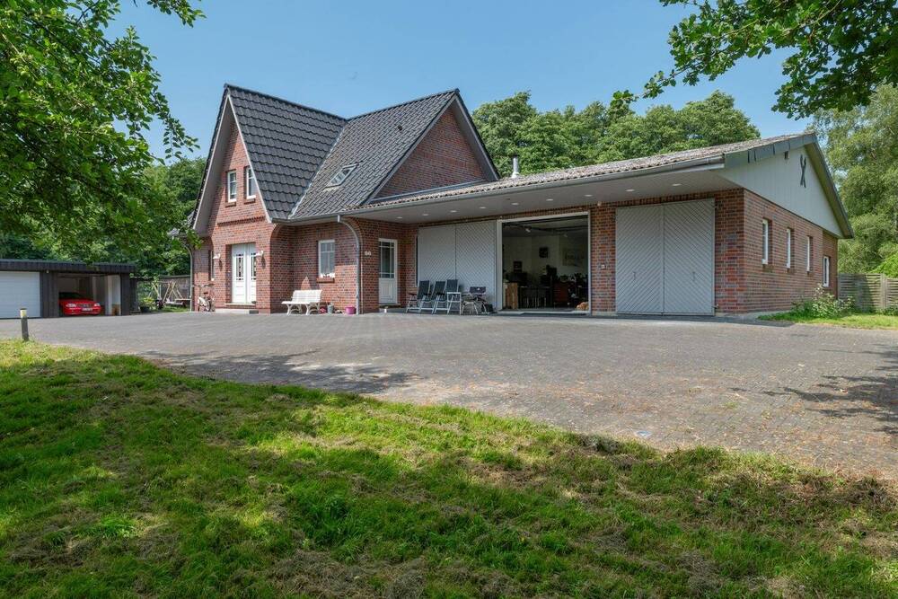 Thumbnail-Wohnen & Arbeiten vor den Toren Hamburgs - Mit Platz für Tiere, Oldtimer und die ganze Familie