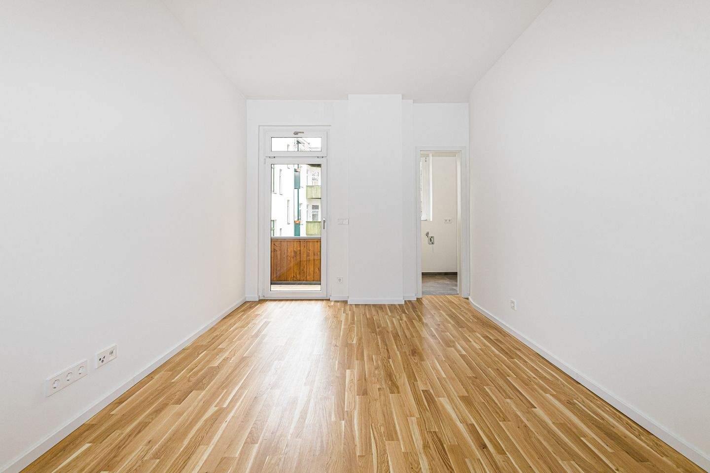 Thumbnail-Stilvoll wohnen im frisch renovierten Altbau - 3-Zimmer-Charme mit Balkon in der Eilenburger Straße