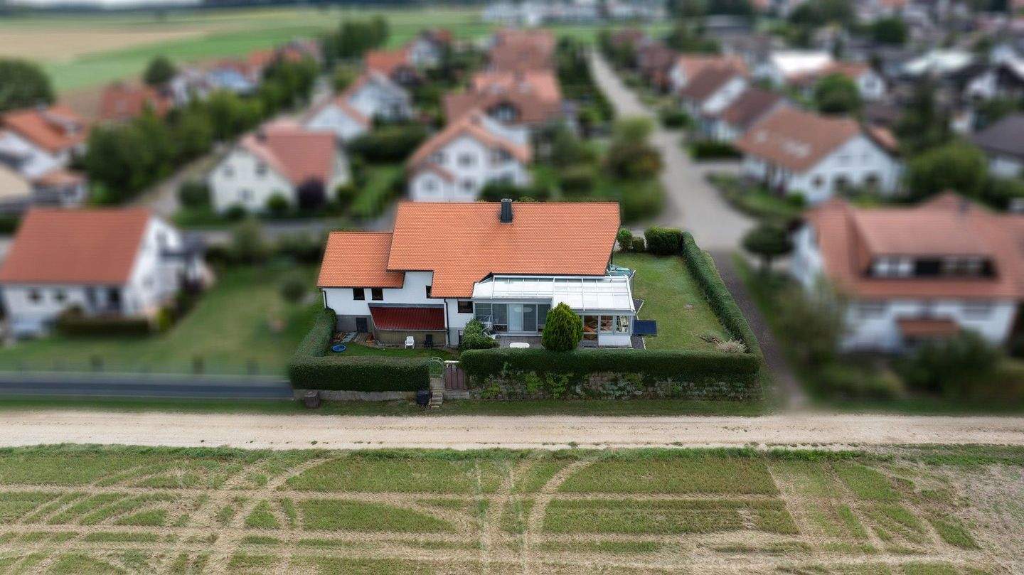 Thumbnail-Einfamilienhaus mit Einliegerwohnung in traumhafter Lage