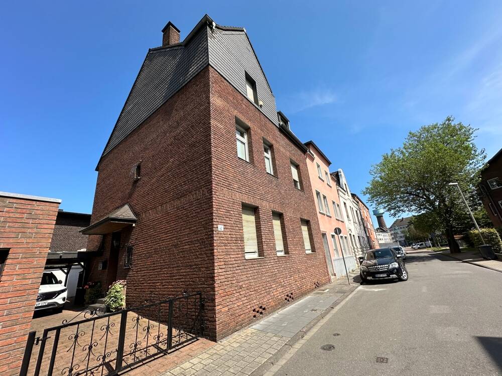 Thumbnail-Modernisiertes Zweifamilienhaus mit großer Eigentümerwohnung in Alt-Hamborn!